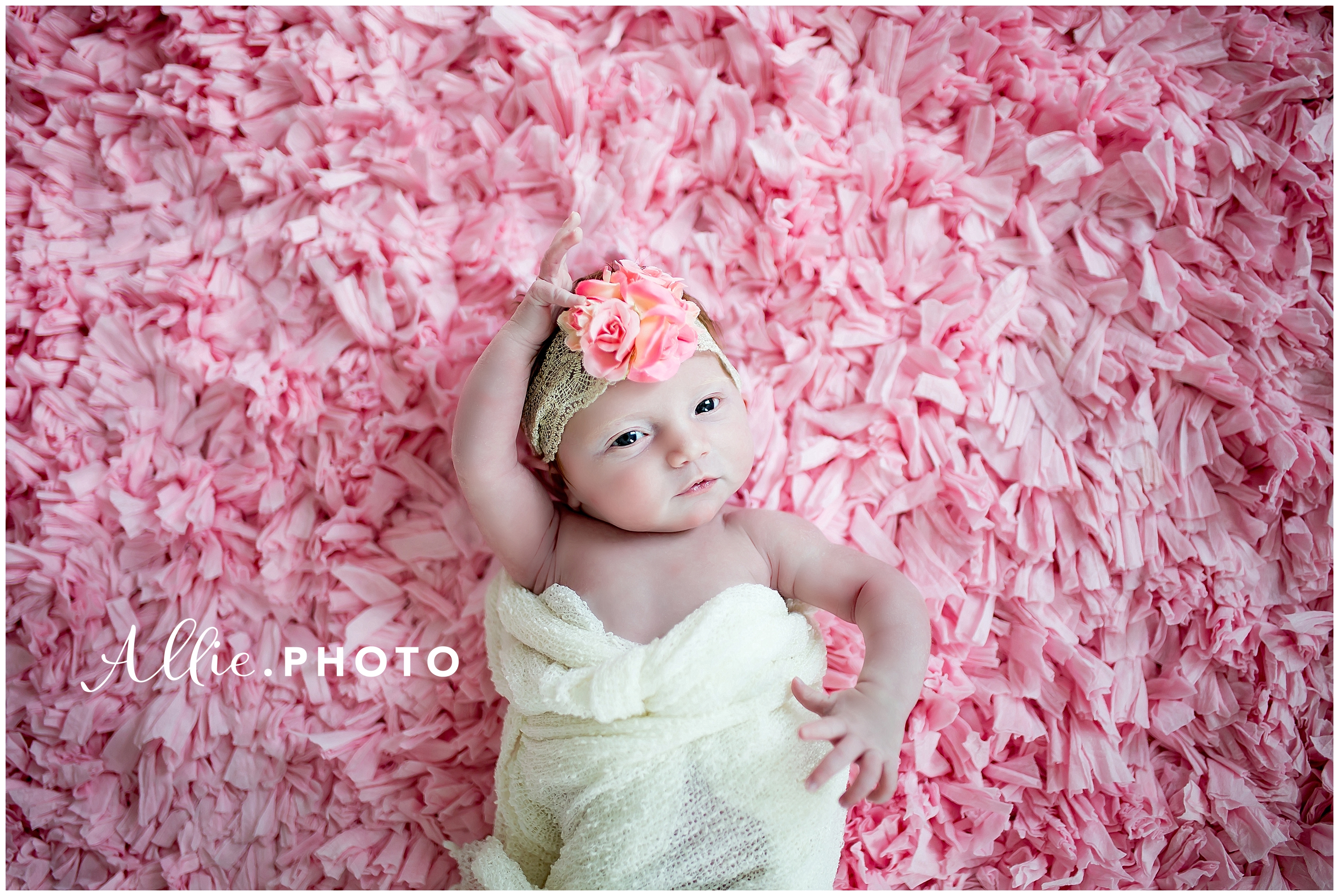 newborn-baby-girl-at-home-photography-_0006.jpg