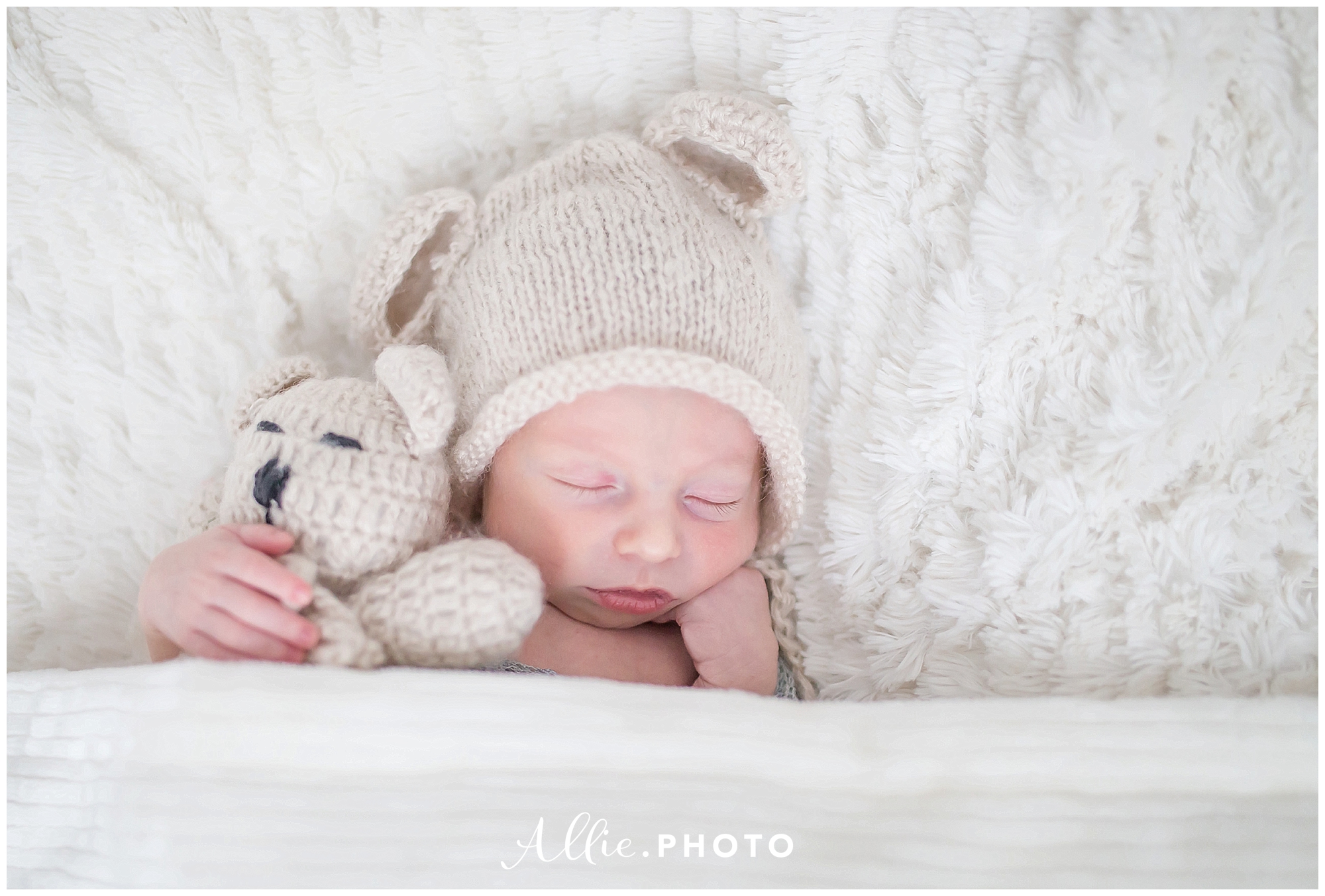 chelmsford_newborn_photographer_lifestyle_baby_boy_0002.jpg