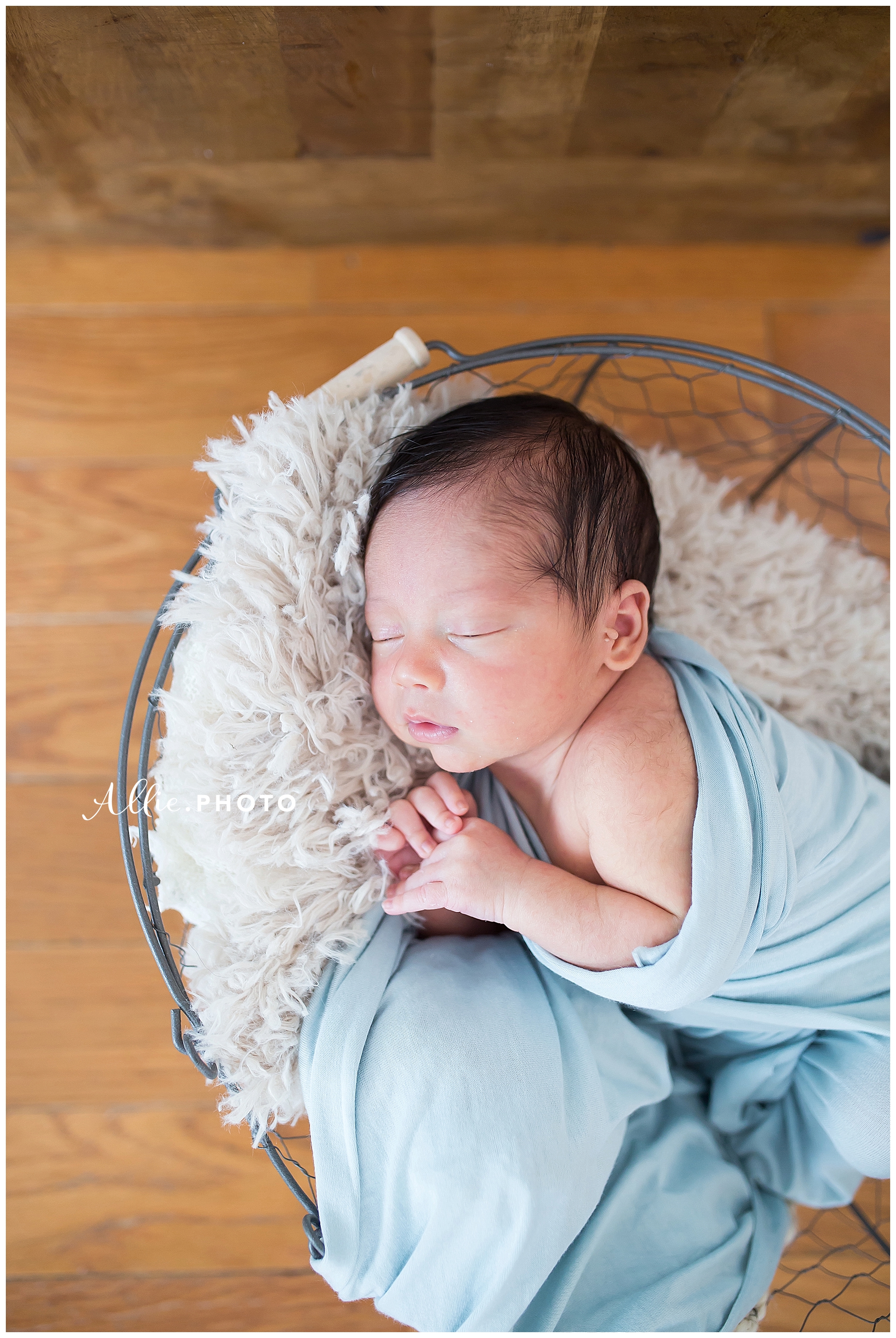 lowell-ma-newborn-photographer-baby-boy_0015.jpg