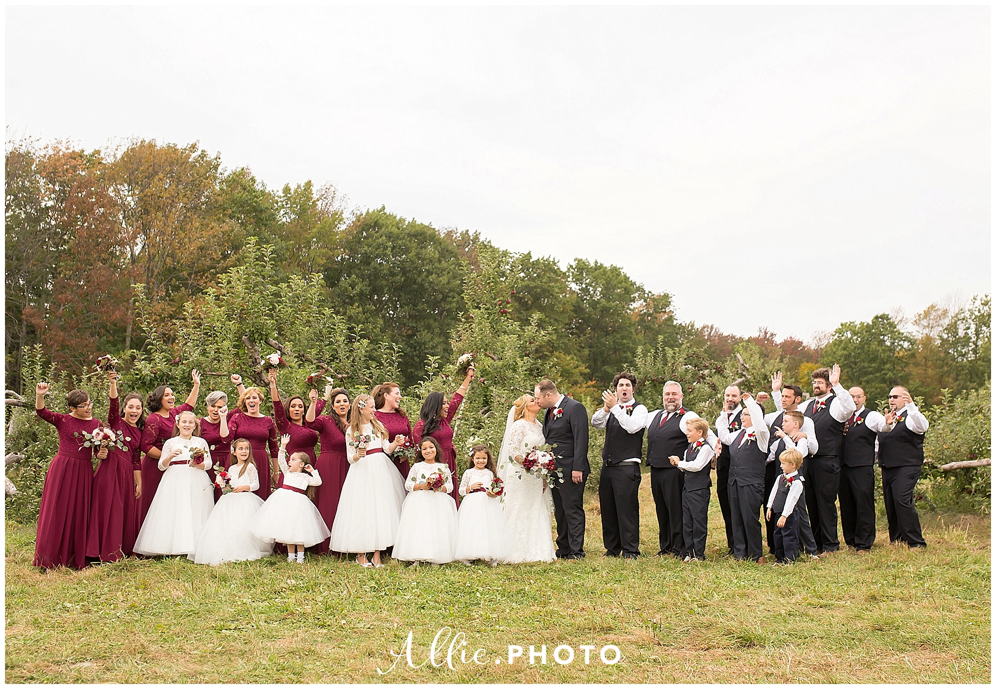 Massachusetts_wedding_photographer_red_apple_farm_boston_0026.jpg