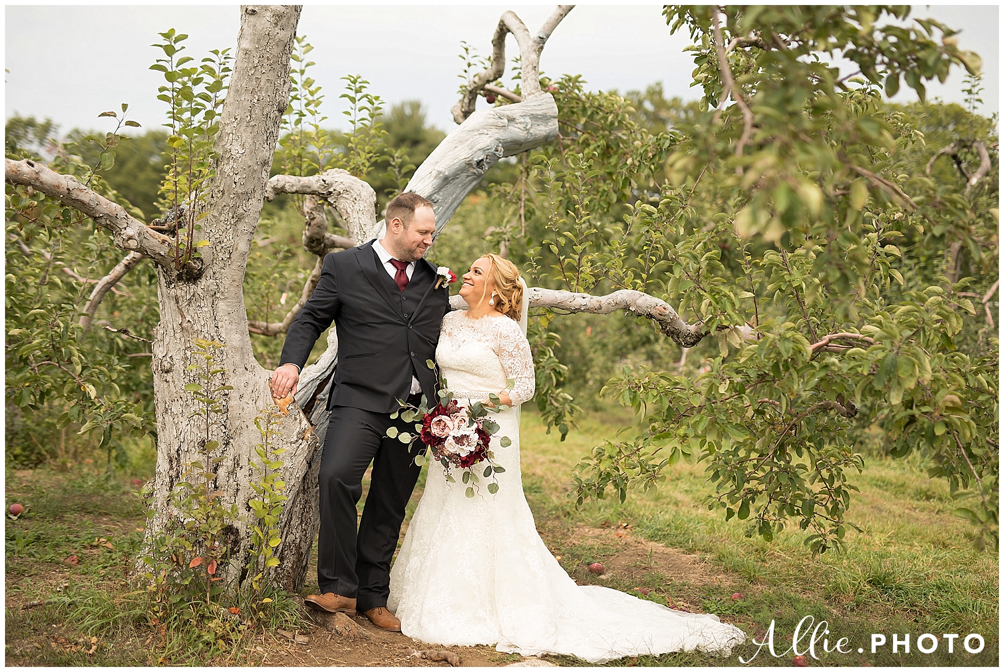 Massachusetts_wedding_photographer_red_apple_farm_boston_0037.jpg