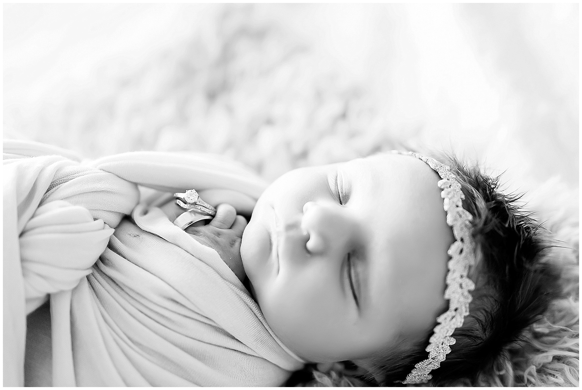 BOSTON_newborn_lifestyle_family_photographer_baby_girl_0004.jpg