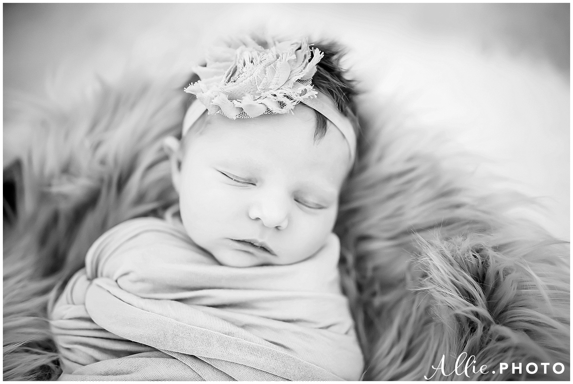 BOSTON_newborn_lifestyle_family_photographer_baby_girl_0006.jpg