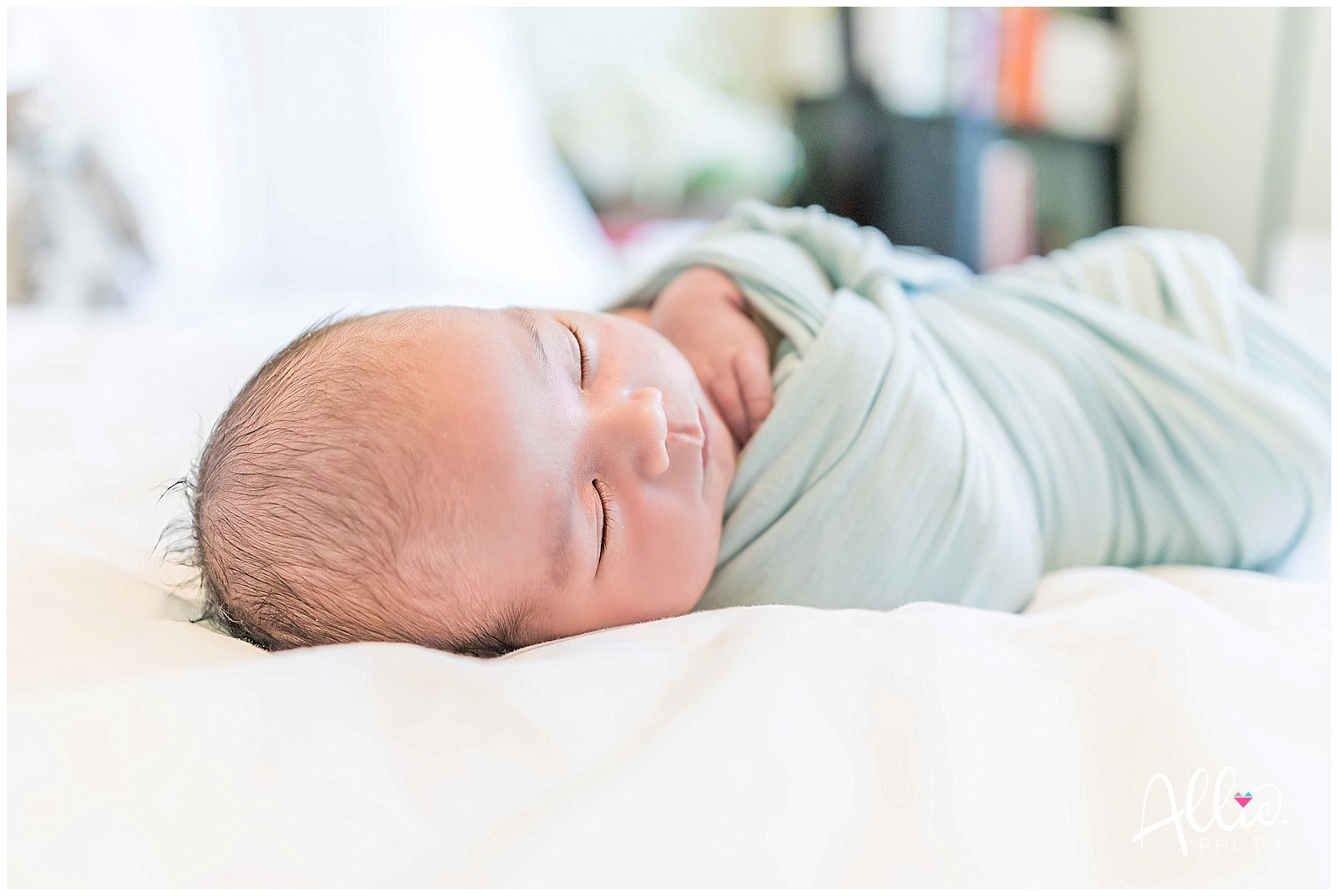 BOSTON_newborn_photographer_lifestyle__0021.jpg