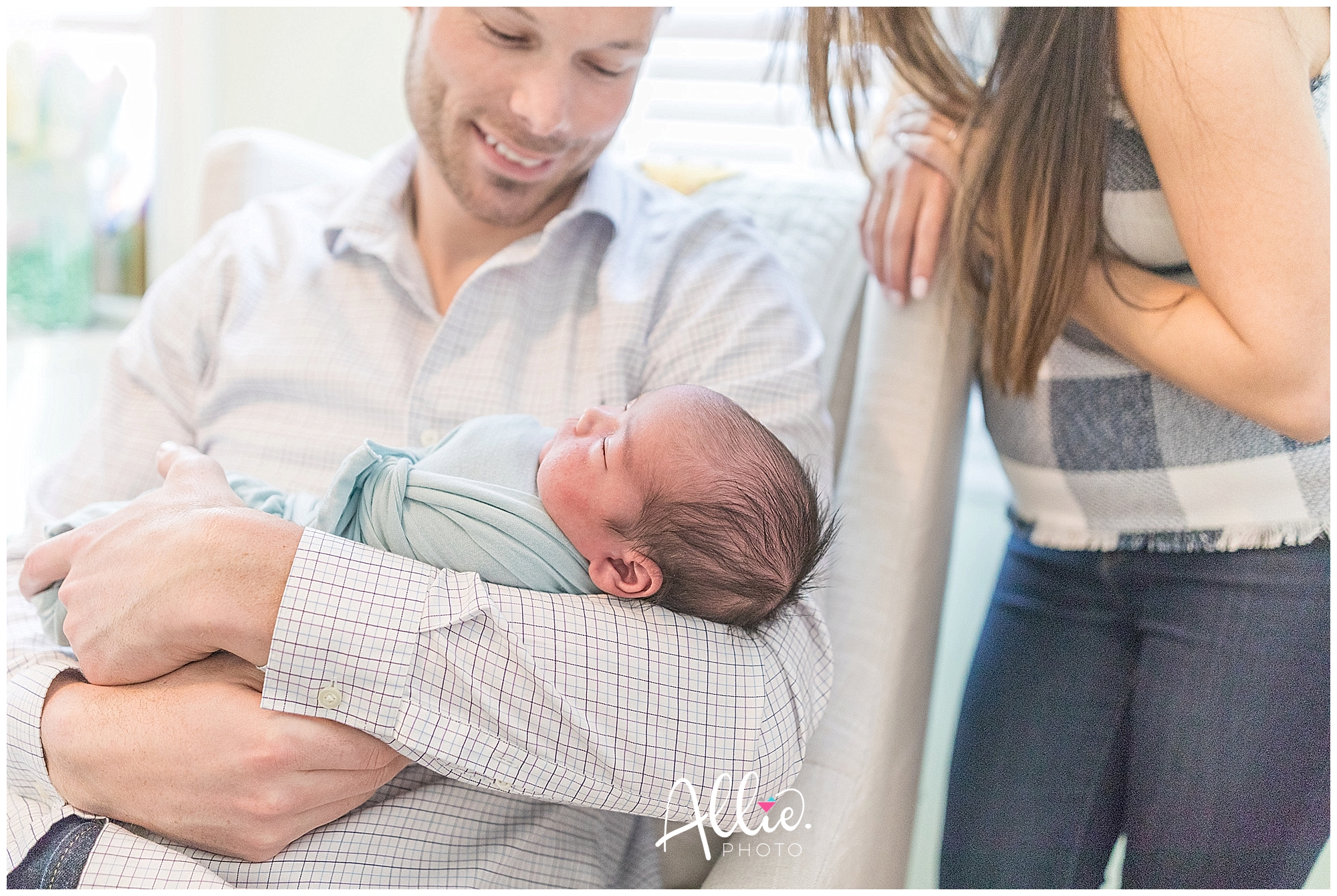 BOSTON_newborn_photographer_lifestyle__0027.jpg