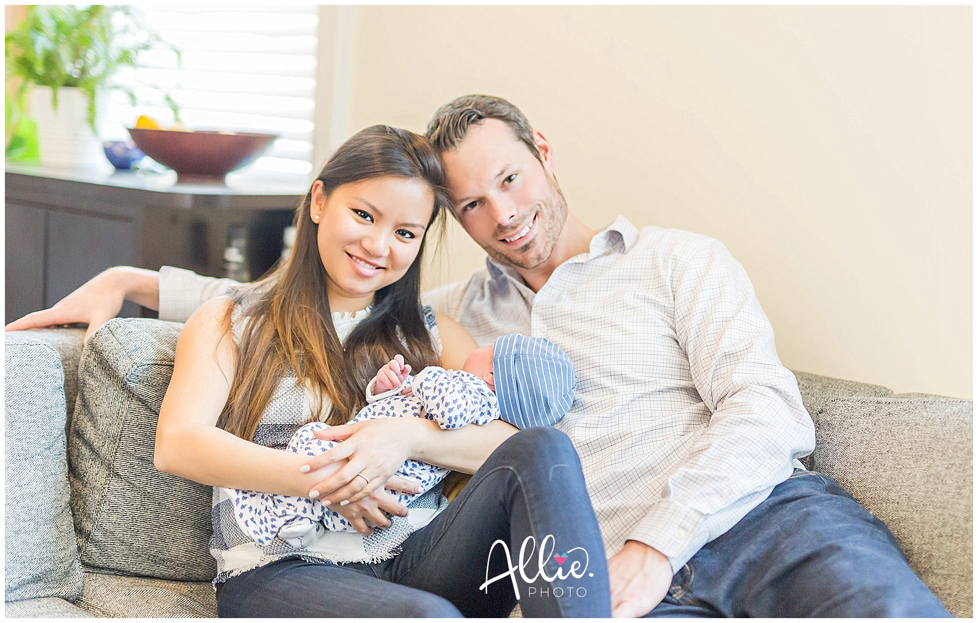 BOSTON_newborn_photographer_lifestyle__0030.jpg