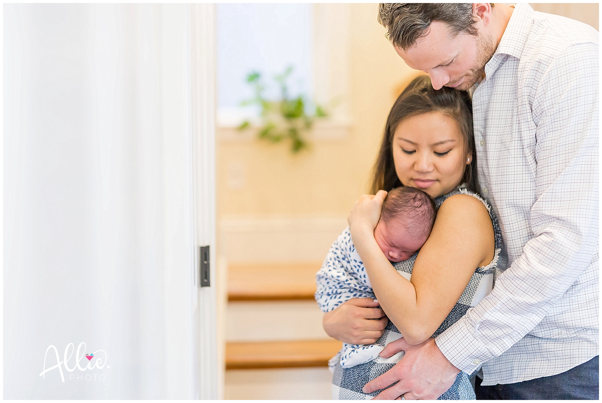 BOSTON_newborn_photographer_lifestyle__0033.jpg