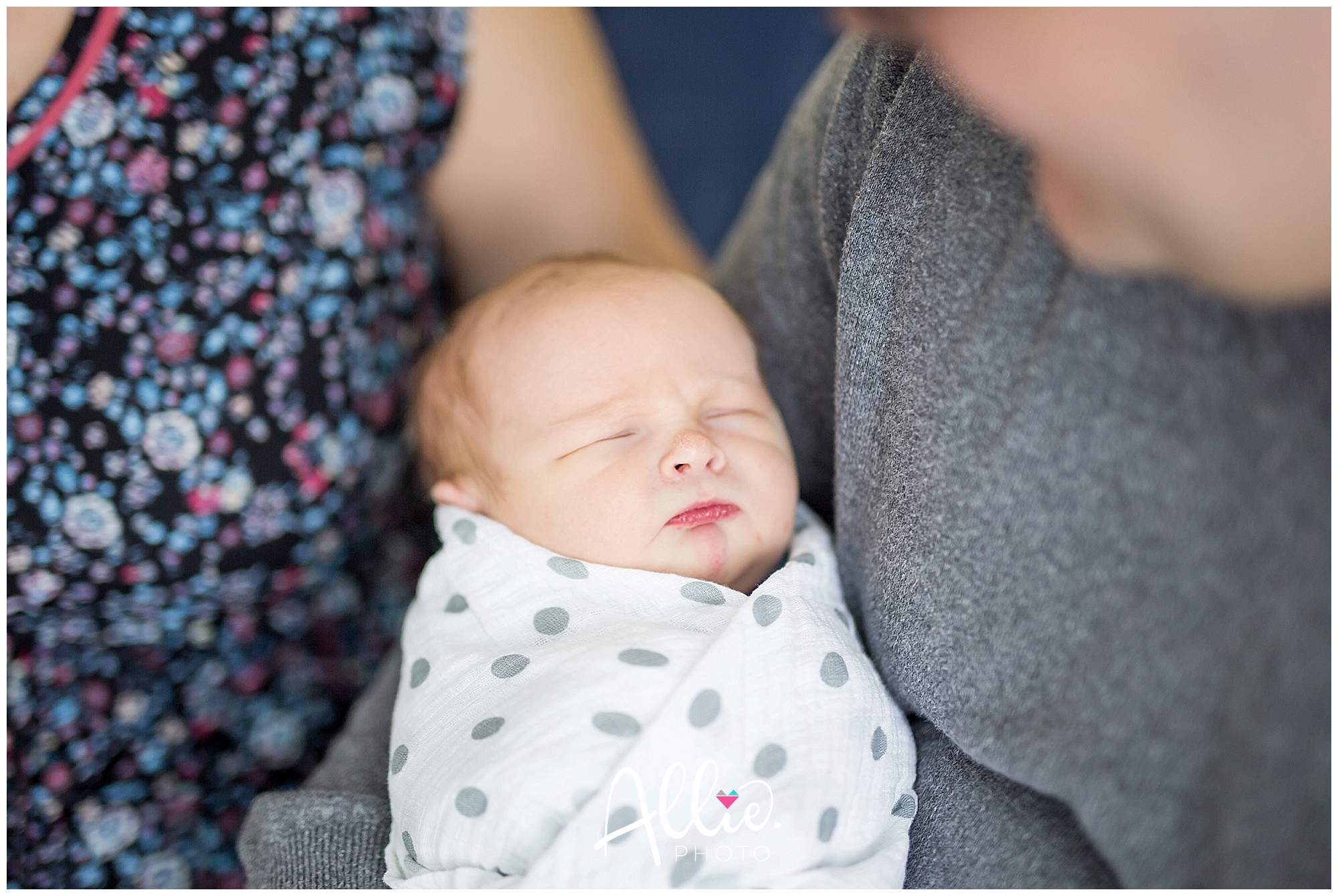 boston_lifestyle_newborn_photographer_0034.jpg