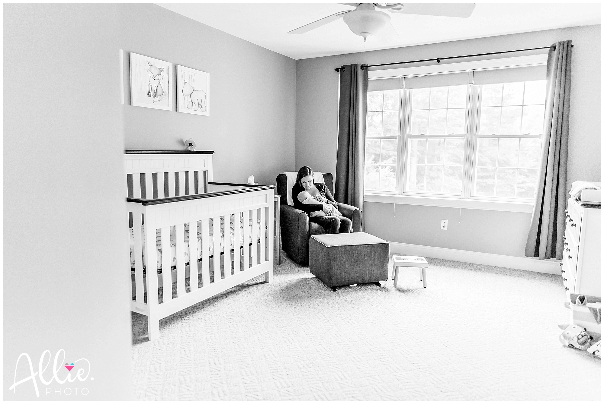 boston area lifestyle newborn photographer in home_0035.jpg