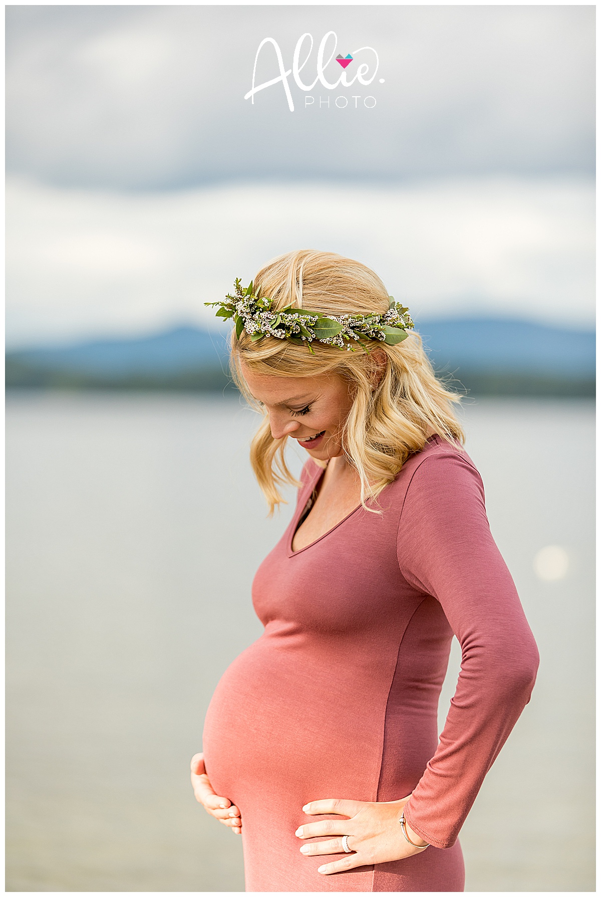 maternity photos at lake winnipesaukee