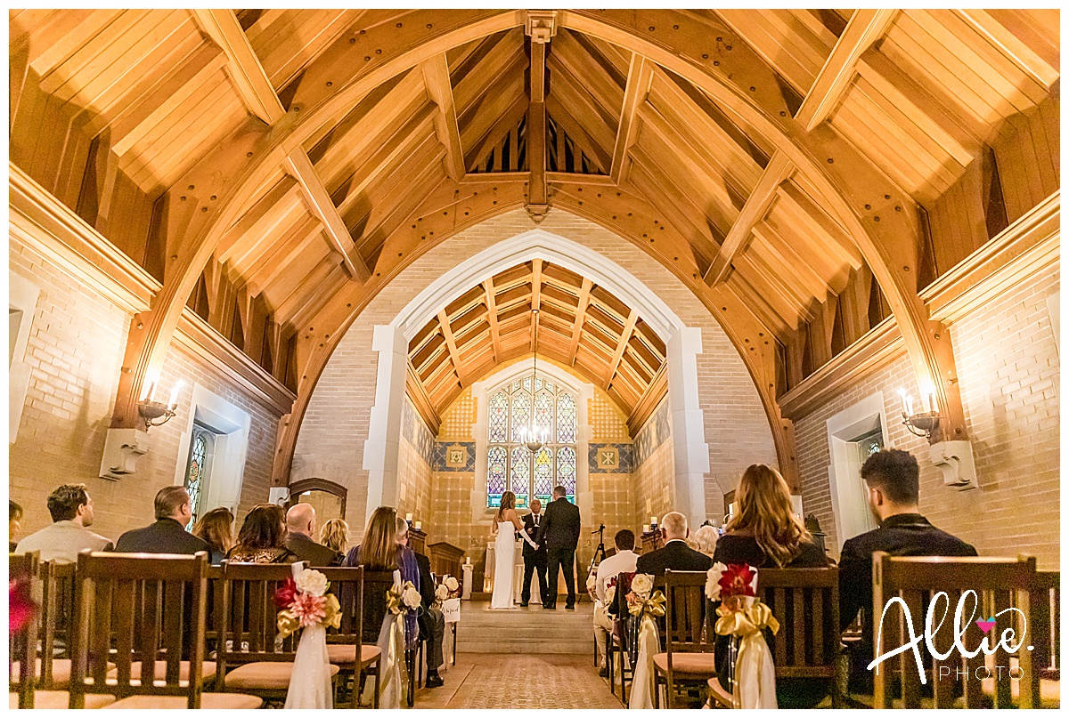 wedding at alvirne memorial chapel