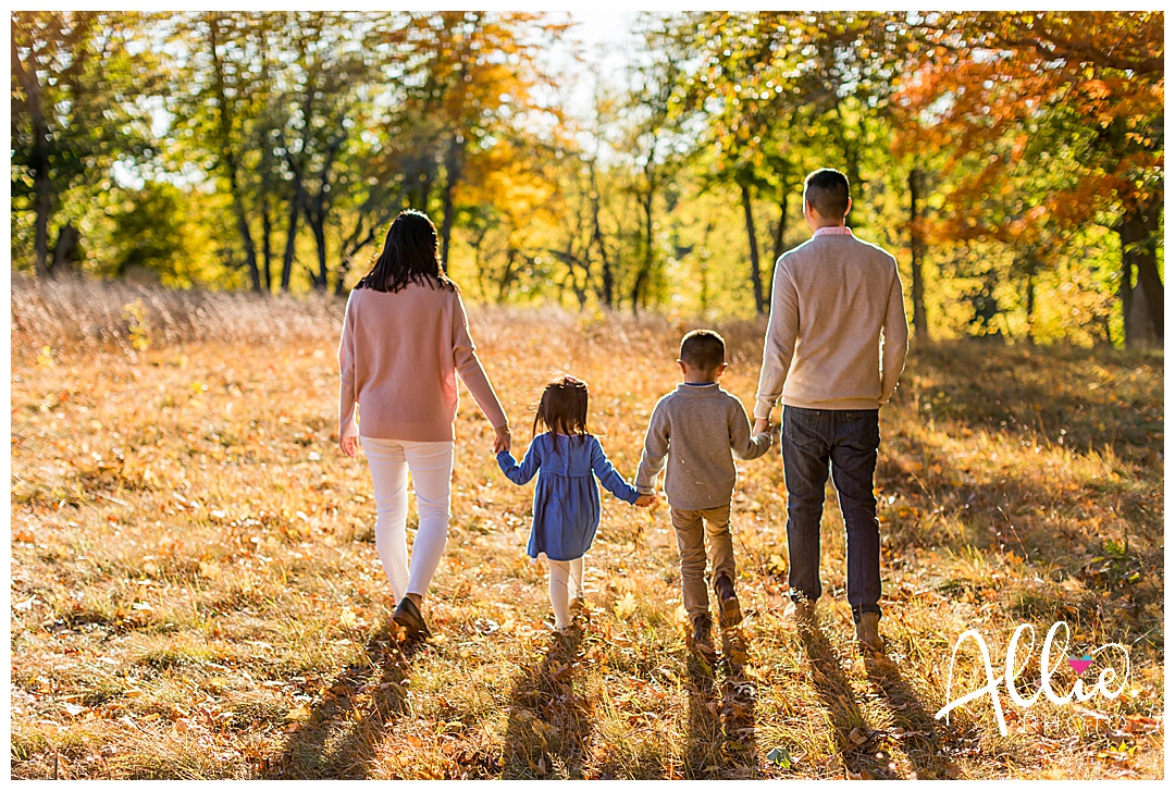 boston area family photogapher,concord family photographer,old north bridge photo shoot,