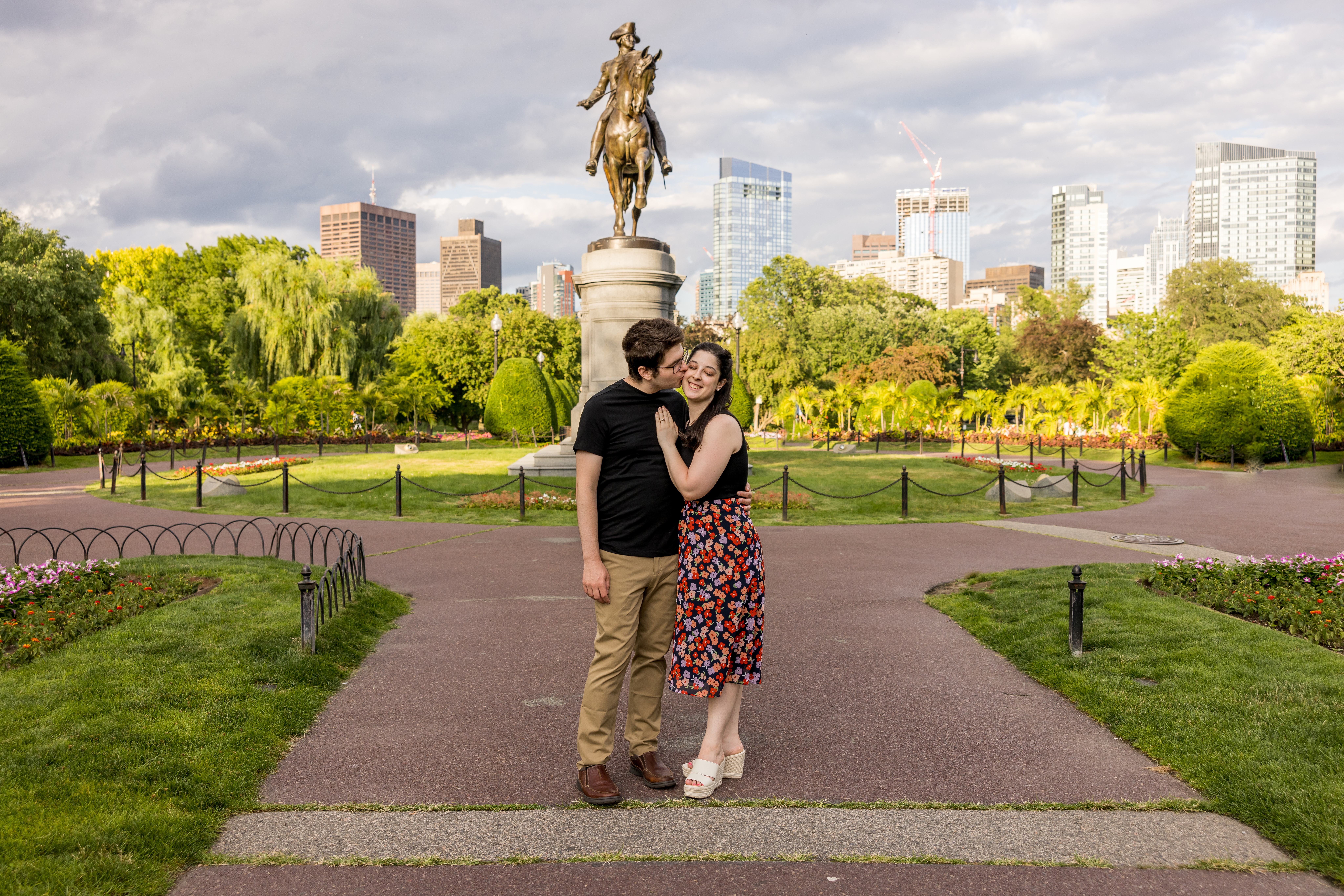 Boston Public Garden engagement photos shoot summer