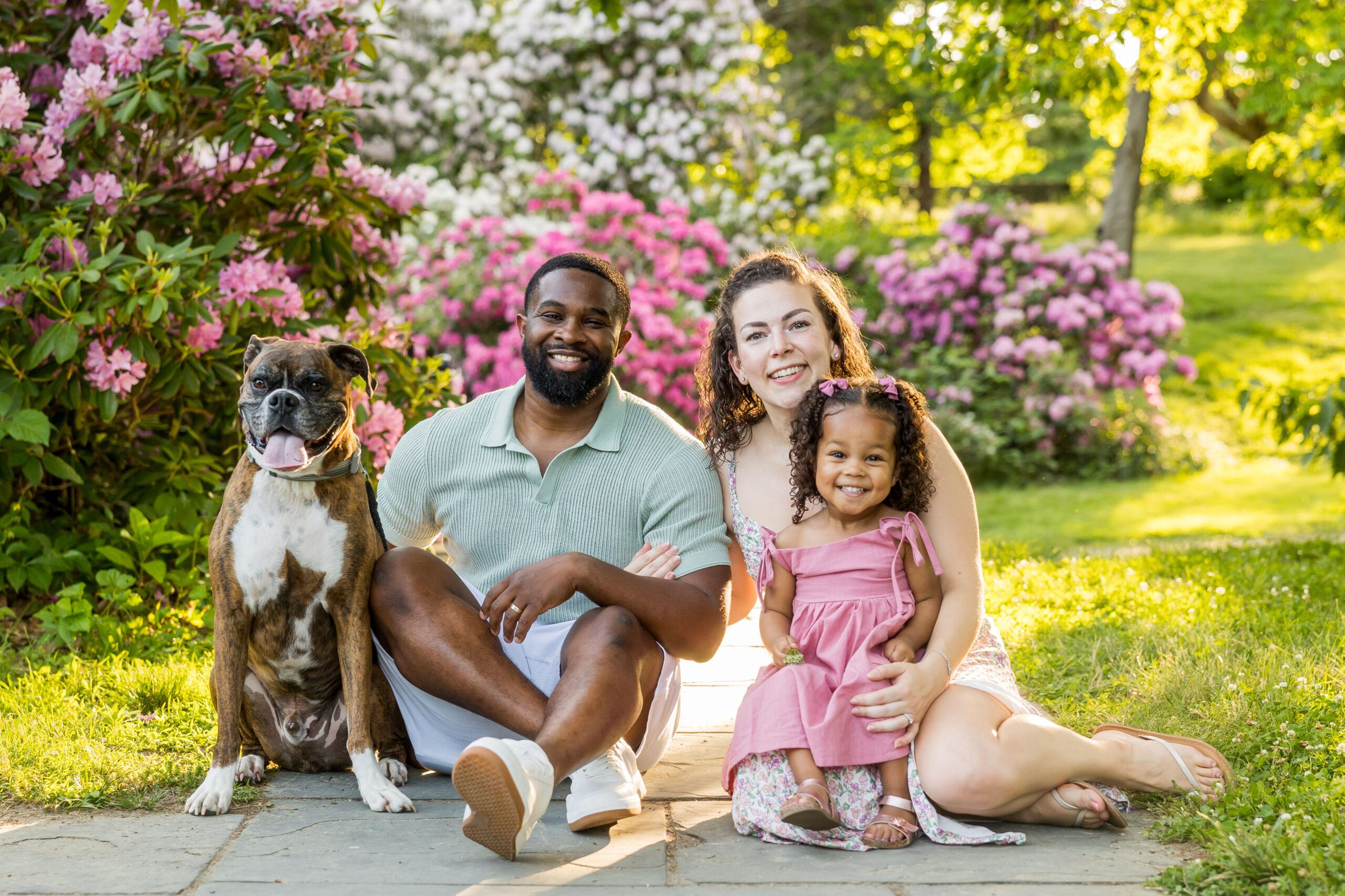 Bright & Fun Garden Family Photos | Spring Mini Sessions by Allie.Photo